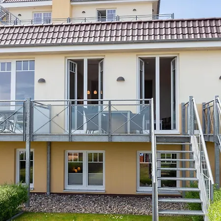 Residenz Amrum Strandhaus 6 *